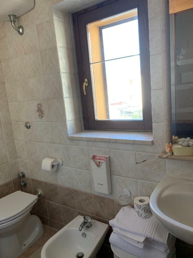 פויג'ה Albergo Ristorante Del Cacciatore מראה חיצוני תמונה